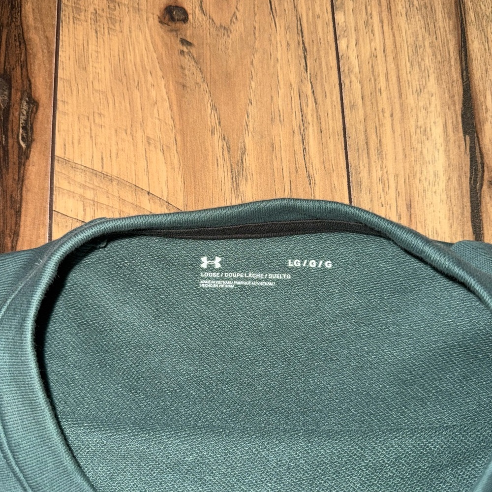 Green under Armour cropped sweatshirt - Picture 3 of 4